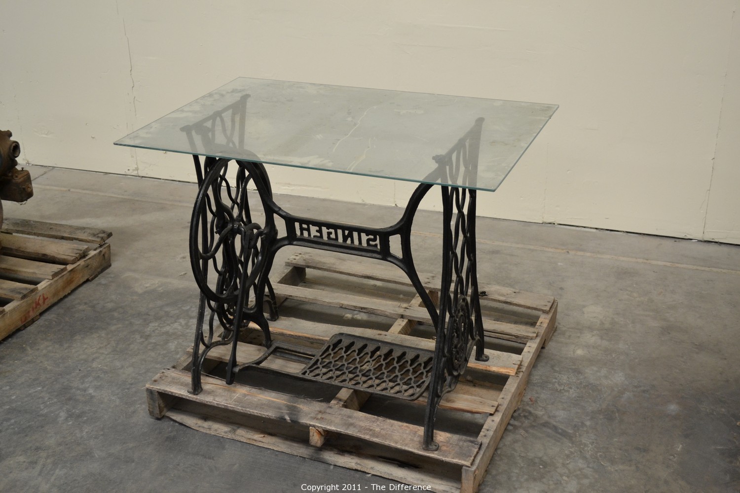 The Difference Auction Contents of Barn in Chico Area Auction ITEM