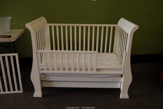 pali sleigh crib