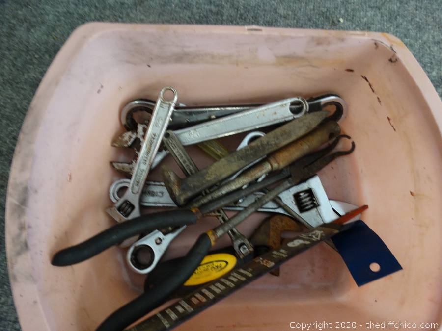 The Difference Auction Storage Treasure Auction House (CLICK HERE TO