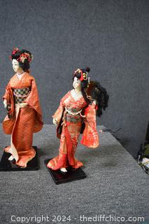 2 Oriental Girls