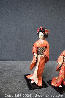 2 Oriental Girls