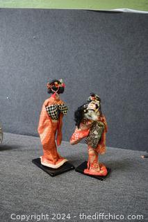 2 Oriental Girls