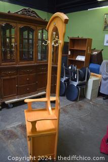 Ice Box Hall Tree - 31 3/4 in x 15 in x 75 1/2 in