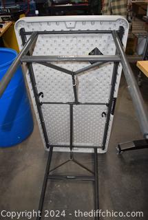 Folding Table - 48 in x 24 in x 28 3/4 in