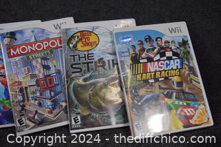 WII Lot - Balance Borad, Games and Much More plus tote