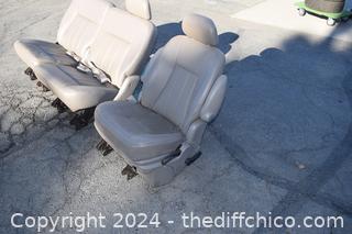 3 Vehicle Seats