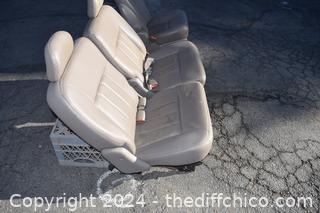 3 Vehicle Seats