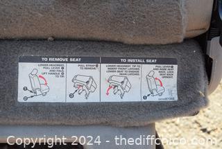 3 Vehicle Seats