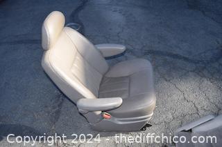 3 Vehicle Seats