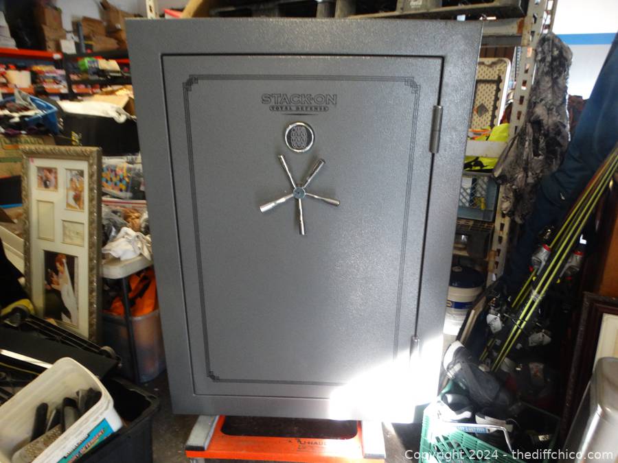 The Difference Auction Storage Treasure Auction House (CLICK HERE TO