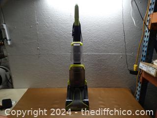 Bissell Carpet Cleaner working 