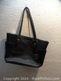 Micheal Kors Purse