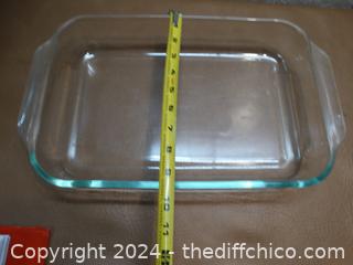 Pyrex Glass cake Pan