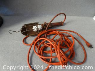 25 FT Ext Cord With Work light 