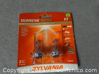NIP Sylvania Light Bulbs 