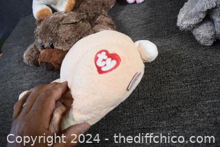 Lot of Stuff Animals