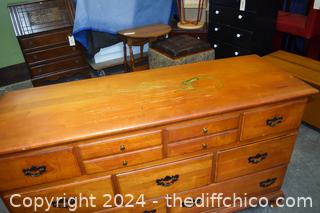 9 Drawer Dresser - 58 in x 20 in x 32 1/2 in