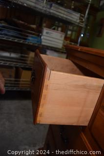 9 Drawer Dresser - 58 in x 20 in x 32 1/2 in