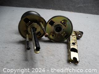 Door Knob With Key 
