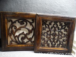 2 Home Decor pictures 15" x 15" 