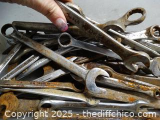 Small Tub Of Mixed Tools