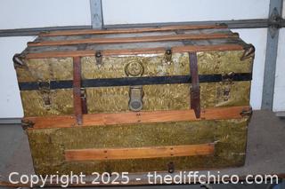 Vintage Trunk - 34 1/2in x 17 1/2in x 21in