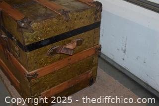 Vintage Trunk - 34 1/2in x 17 1/2in x 21in