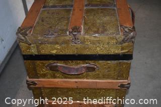 Vintage Trunk - 34 1/2in x 17 1/2in x 21in
