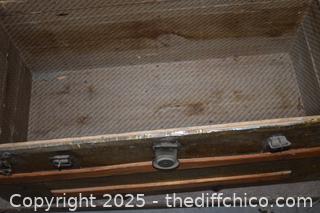 Vintage Trunk - 34 1/2in x 17 1/2in x 21in