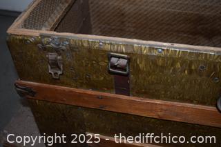 Vintage Trunk - 34 1/2in x 17 1/2in x 21in