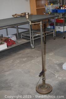 Working 49in tall Pole Lamp