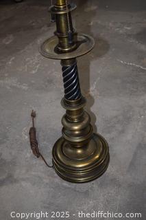 Working Vintage 40in tall Lamp