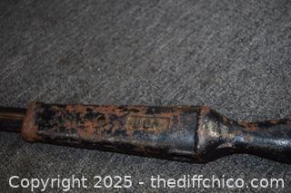 Vintage #515 Green Nail Puller