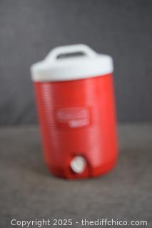 Rubbermaid Water Dispenser
