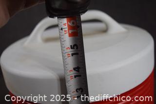 Rubbermaid Water Dispenser