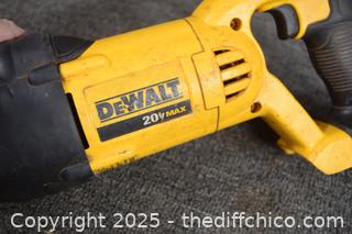 Working Dewalt Saw