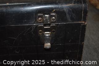 Metal Tool Box-20in x 9in x 10in