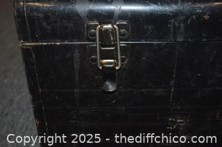 Metal Tool Box-20in x 9in x 10in