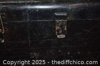 Metal Tool Box-20in x 9in x 10in