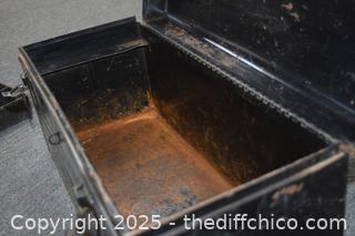 Metal Tool Box-20in x 9in x 10in