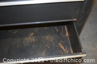 Rolling Tool Box - 33 1/2in x 19 1/2in x 35 1/2in