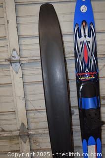 Pair of 67in long Water Ski's