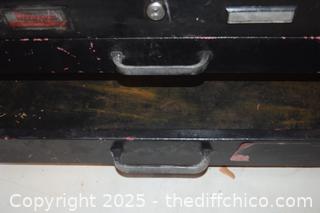 Metal Tool Box - 22in x 10in x 10 1/2in
