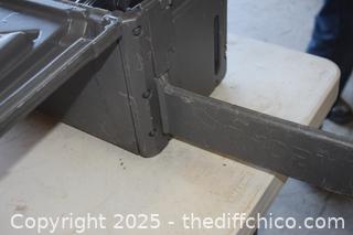 Working Ryobi Chain Saw plus case 
