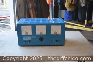 DC Power Supply Unit - powers up-20 1/2 in x 10in x 10 1/2in