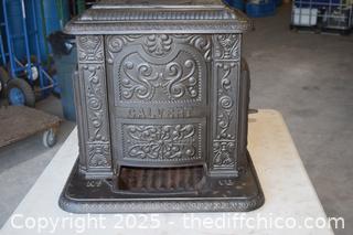 Cast Iron Stove 20 in x 15 in x 19 1/2 in-door 6in x 9in
