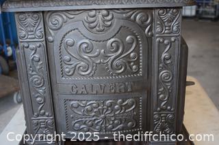 Cast Iron Stove 20 in x 15 in x 19 1/2 in-door 6in x 9in