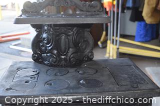 Cast Iron Stove-17 1/2 in x 10 1/2in x 21 1/2in-opening 6 1/2in x 4in