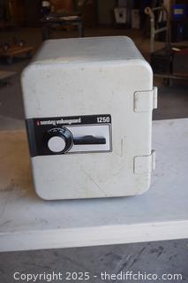 Safe- no combination- unopen - 14 1/2in x 17 1/2in x 17 1/2in