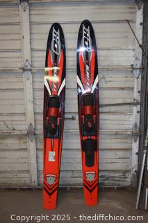 Pair of 67in long Water Ski's